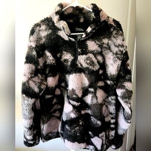 [SOLD] National Geographic x HBX 1/4 Zip Fleece Jacket XS ❄️